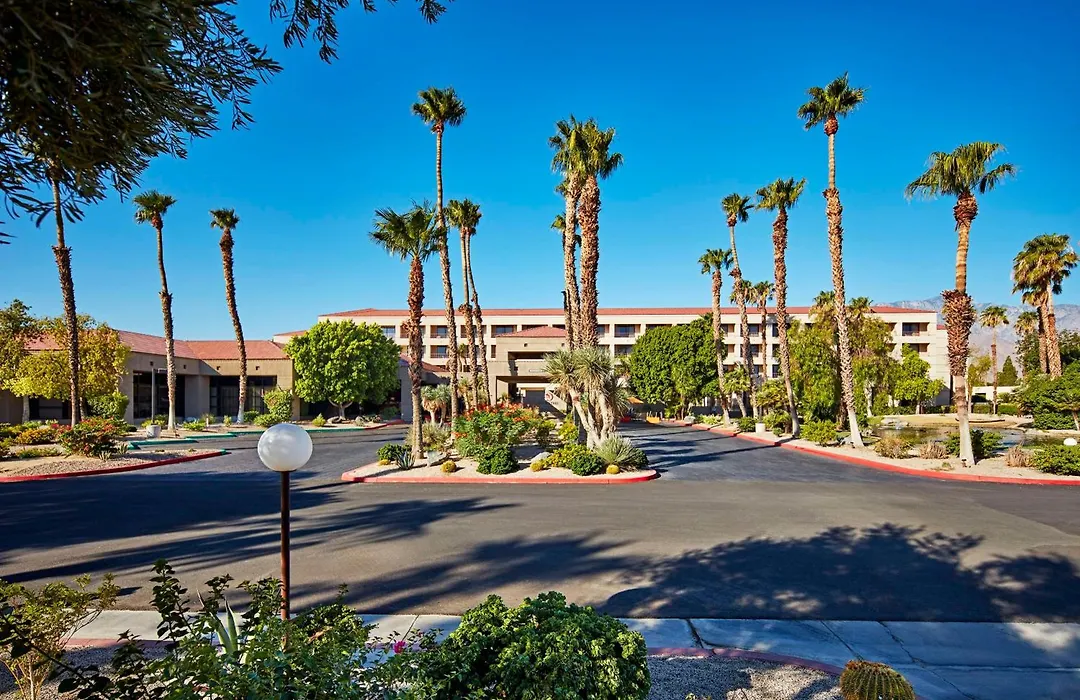 Doubletree By Hilton Golf Resort Palm Springs-1